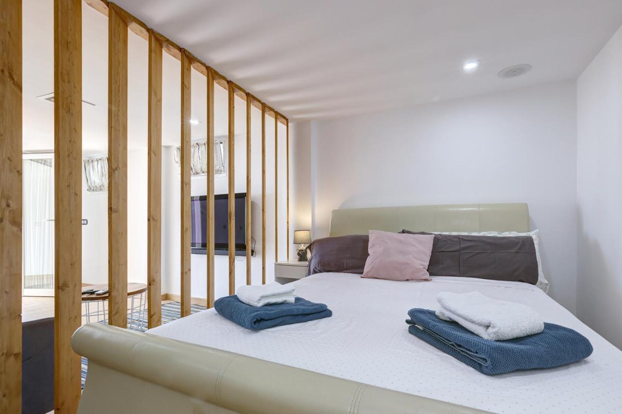 Modern Independent Studio Apt In Luxury Villa ベナルマデナ エクステリア 写真